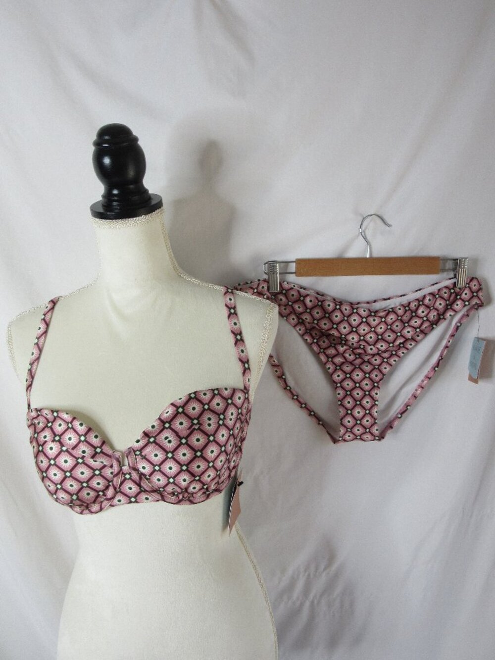 Shade & Shore 2 Piece Bikini Pink Green Geometric Size Large and 34DD NWT